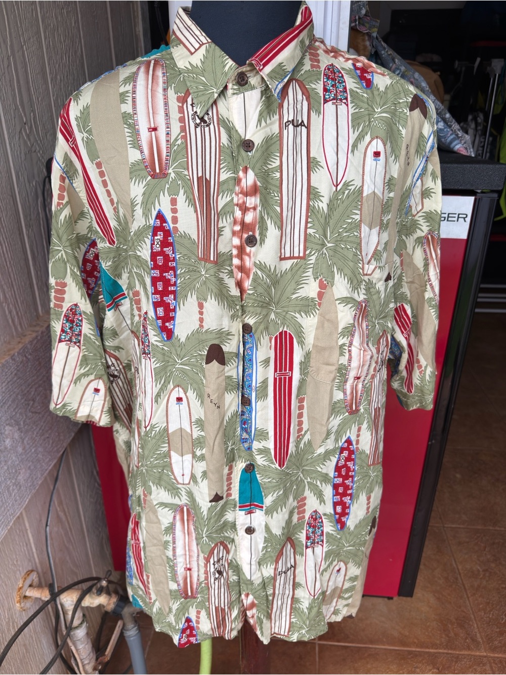 PreOwned Reyn Spooner Hawaiian Surf Print Multicolored Men's XXL Rayon